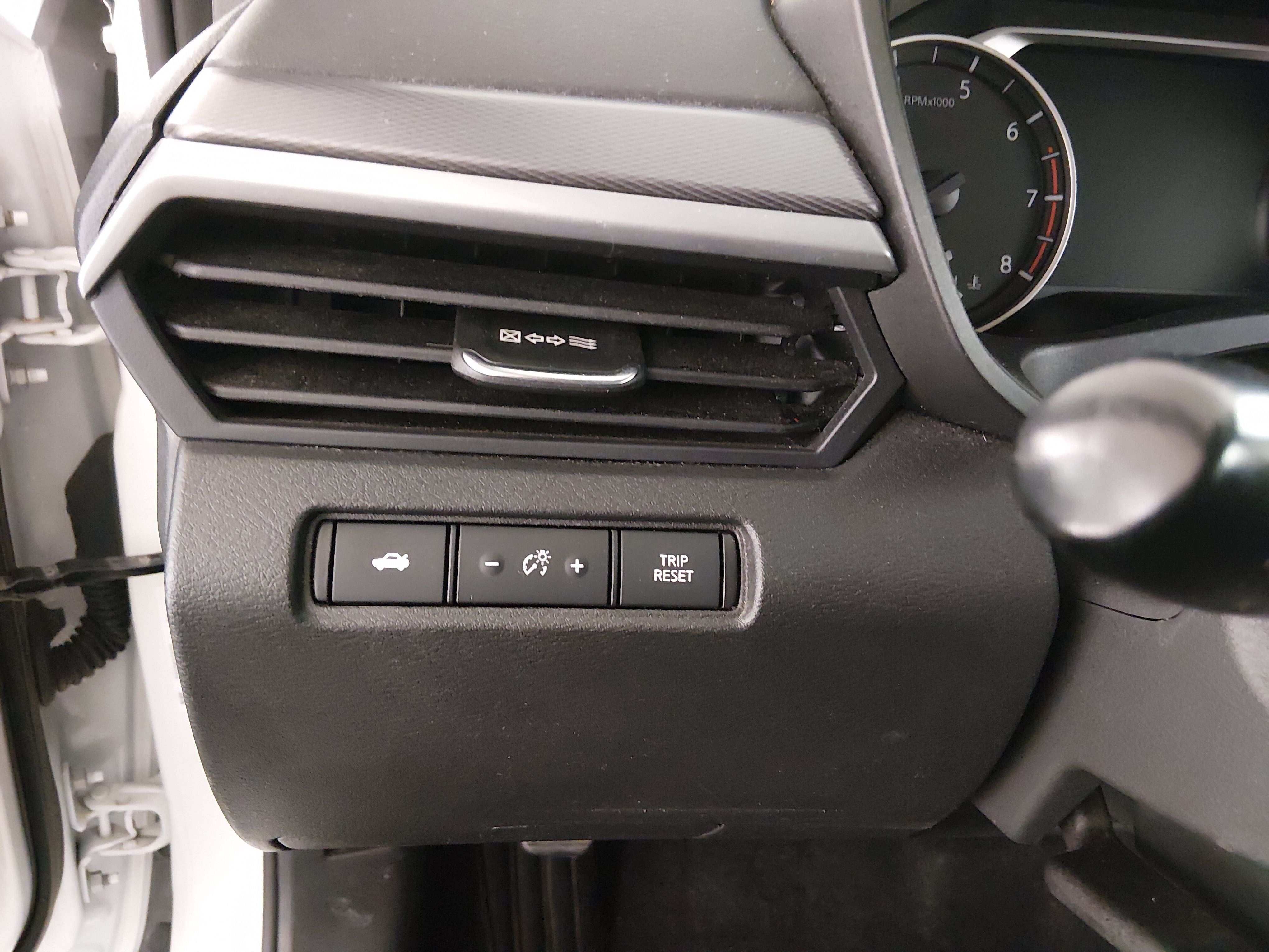 2023 Nissan Altima SR - Photo 13