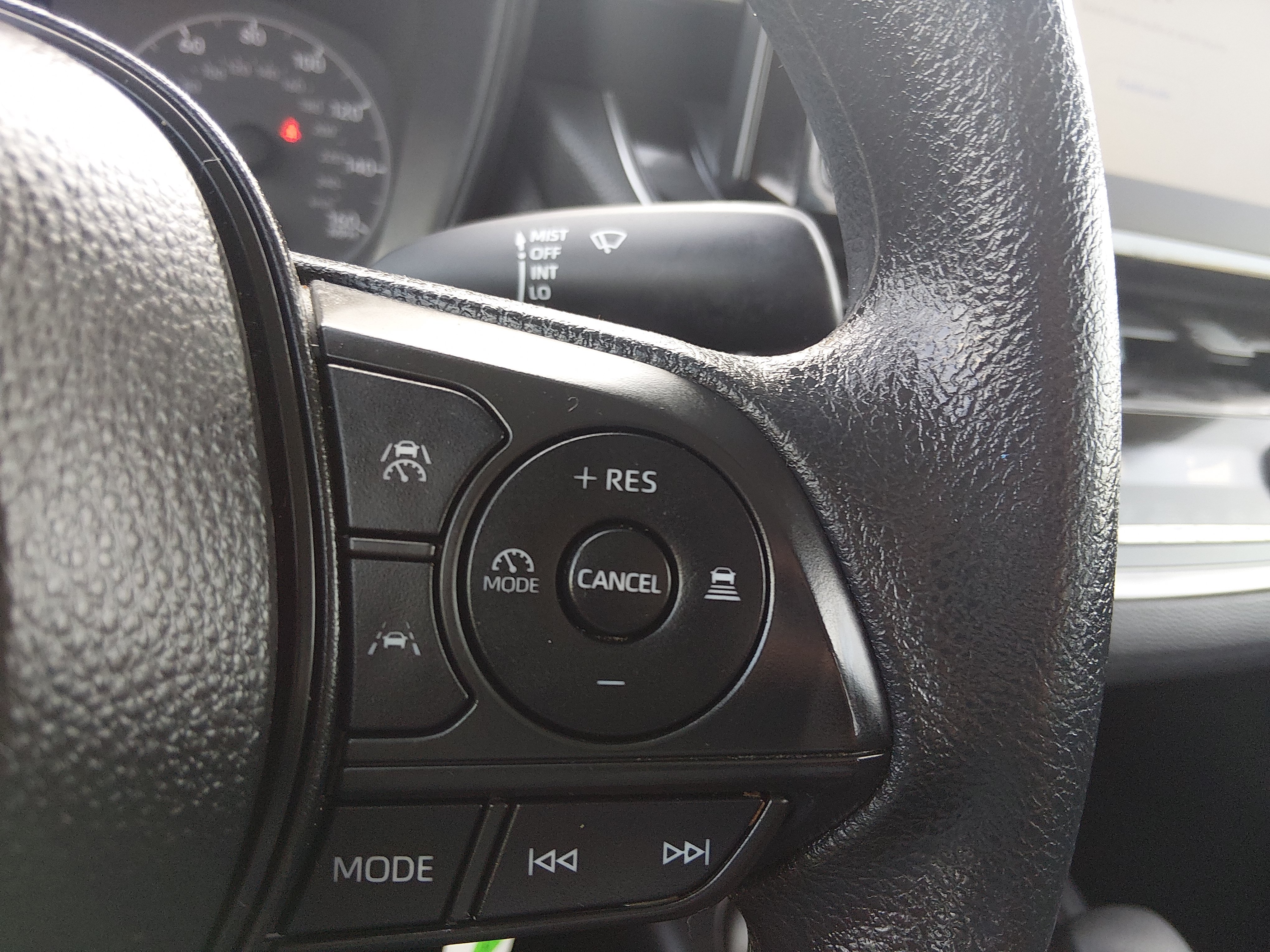 2024 Toyota Corolla LE - Photo 12