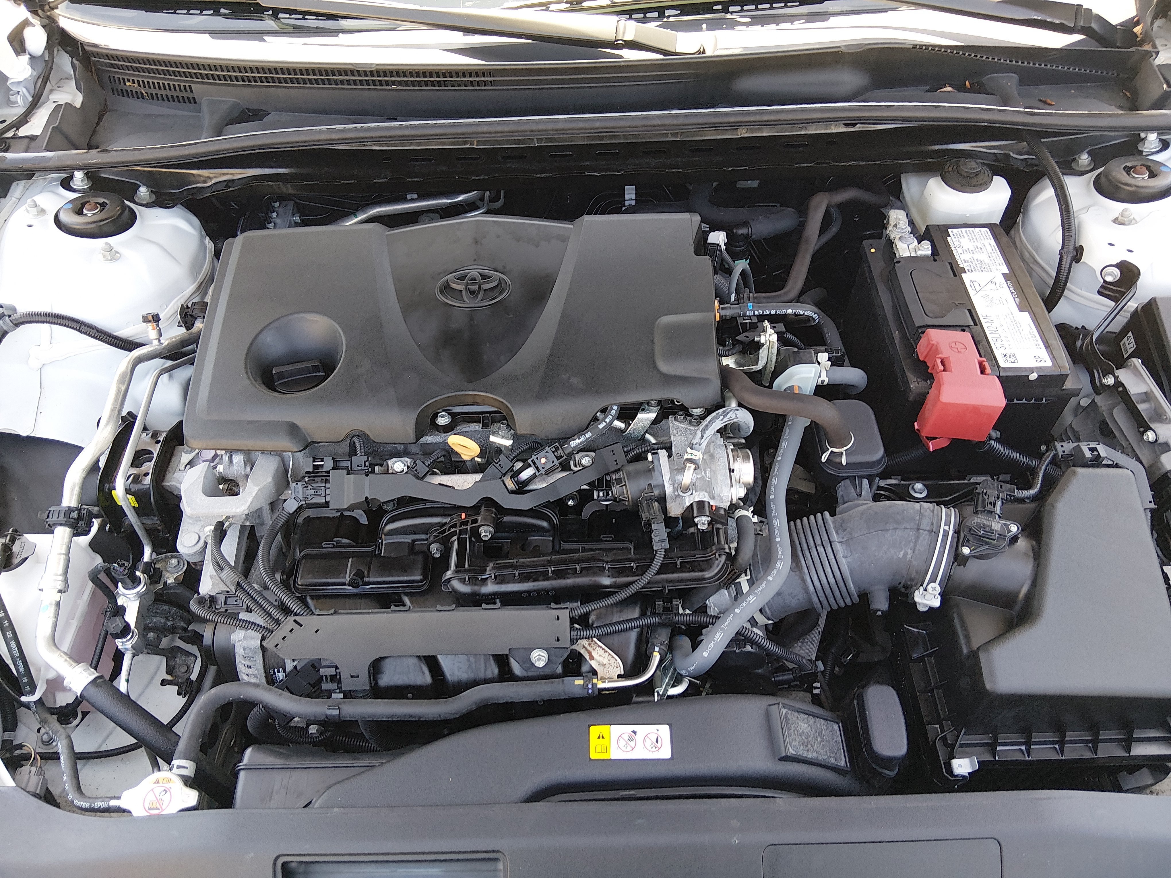 2024 Toyota Camry SE - Photo 9