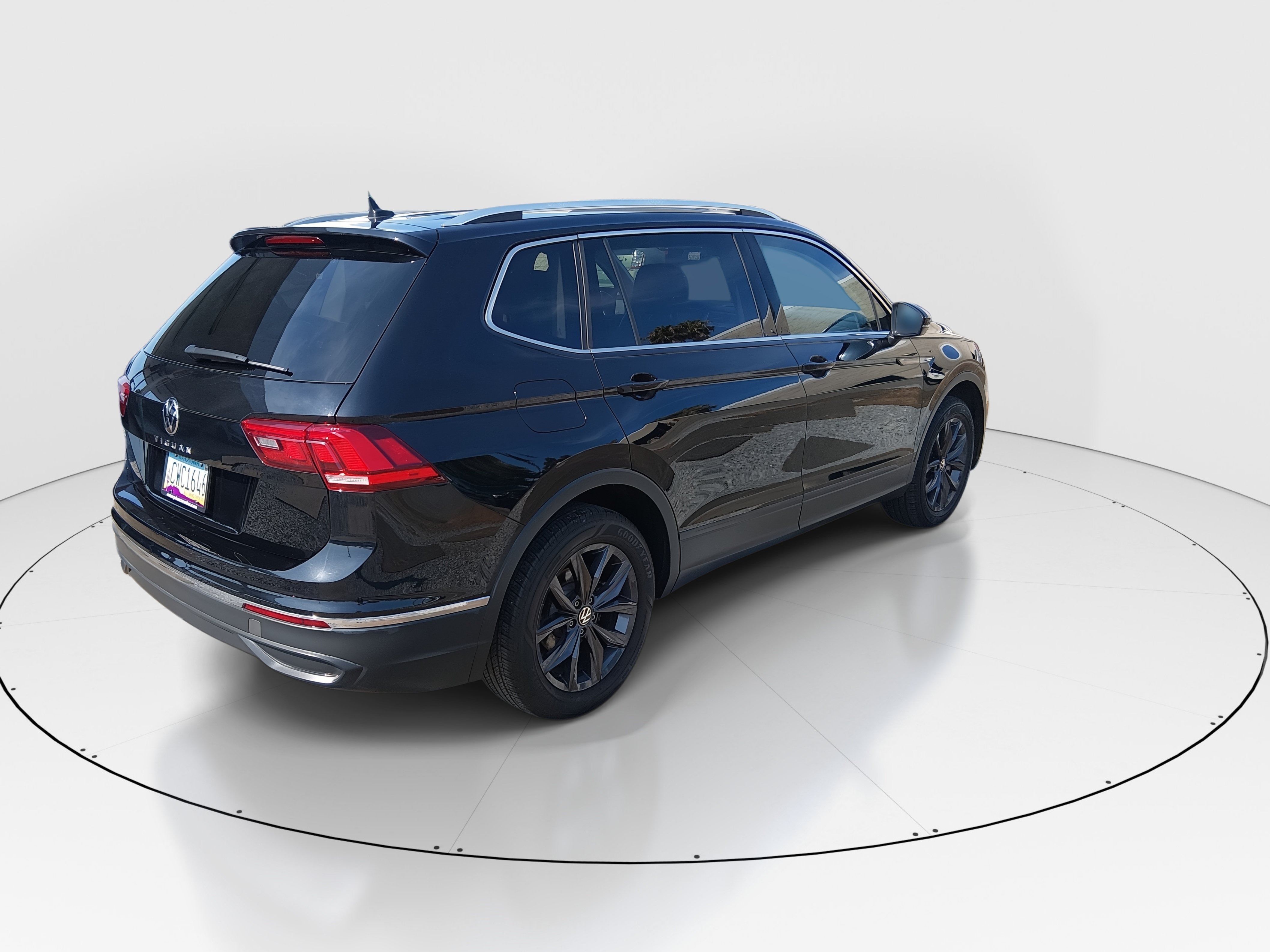 2024 Volkswagen Tiguan SE - Photo 7