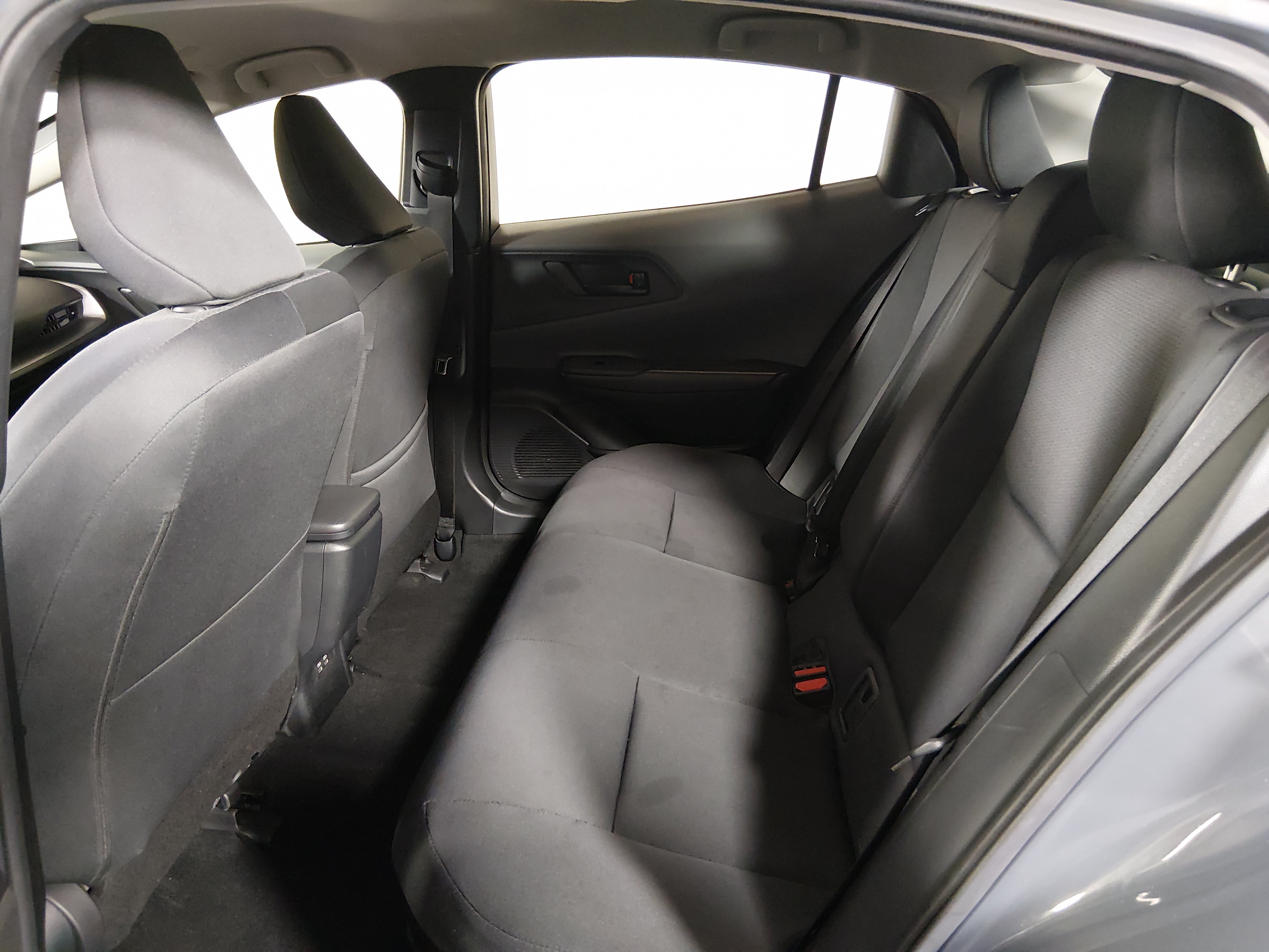 2024 Toyota Prius LE - Photo 21