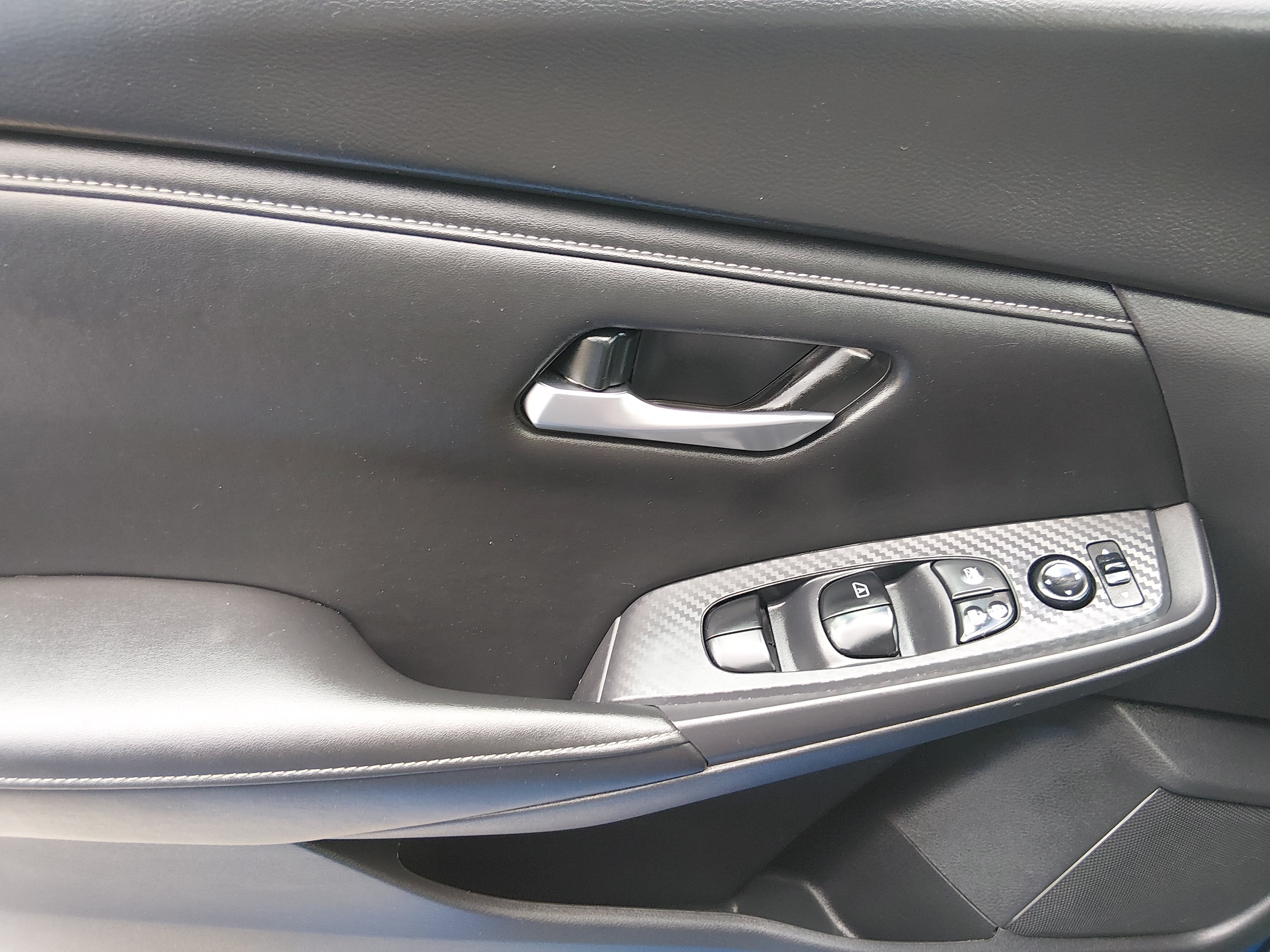 2024 Nissan Sentra SV - Photo 18