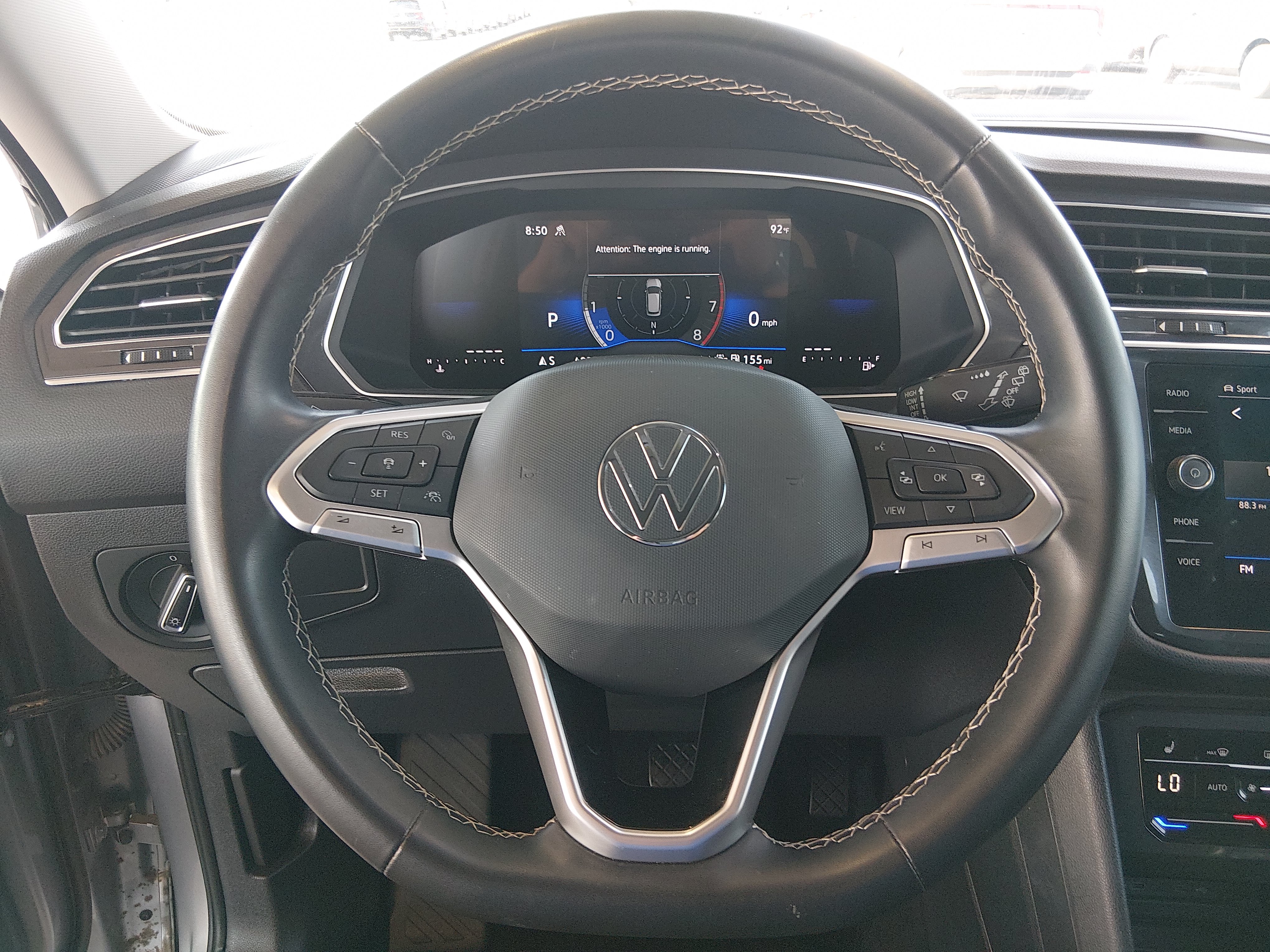 2024 Volkswagen Tiguan SE - Photo 12