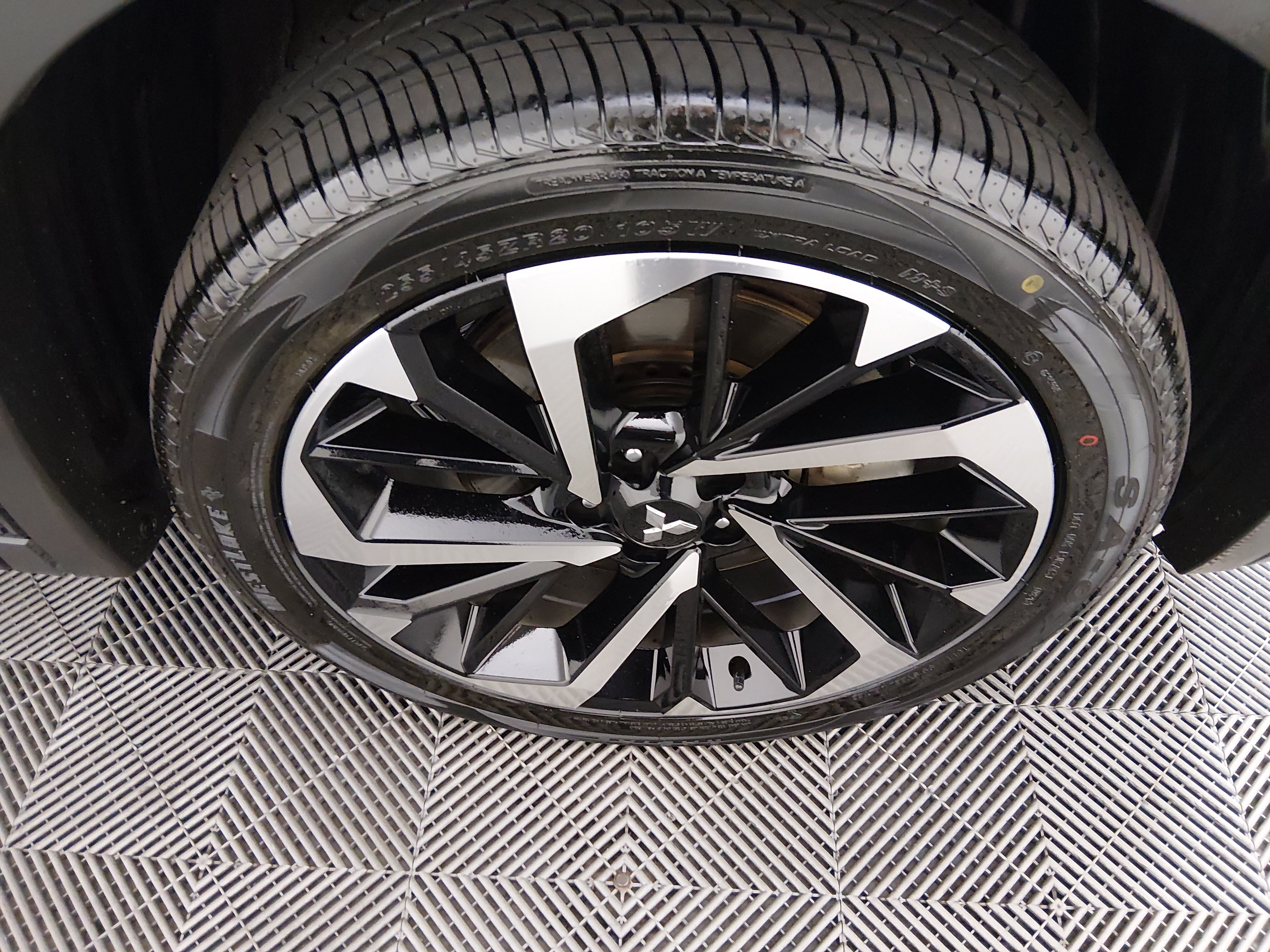 2024 Mitsubishi Outlander SE - Photo 10
